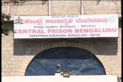 Bangalore: Rape accused scales jail walls, escapes in a police uniform