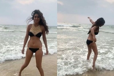 Nia Sharma Plays With Waves in Sexy Black Bikini, Proves She is the Ultimate Beach Babe
