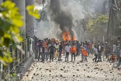 Delhi Top Cop in Control Room to Ensure Violence in North East Delhi Doesn't Escalate, Says Union Home Secy