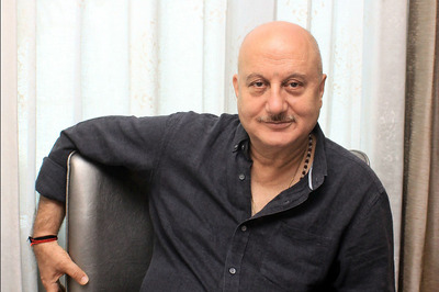 Anupam Kher to Attend SAG Awards Gala, Reunite With His The Big Sick Cast