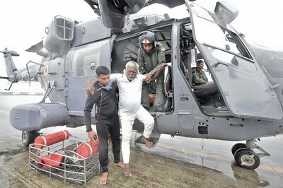 Cyclone Ockhi: 97 Fishermen Missing, Sitharaman Assures Rescue Ops Won't Stop Still Last Man is Saved