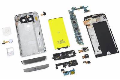 LG G5 teardown: LG's first modular phone scores high on the repairability scale