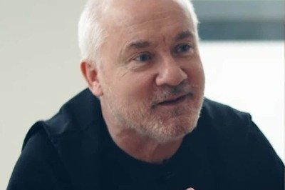 UK's Richest Artist Gives Creepy Birthday Cake Resembling Womb To Girlfriend On Her Birthday