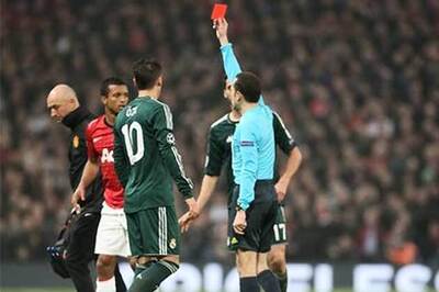 Manchester United fan calls 999 over Nani red card