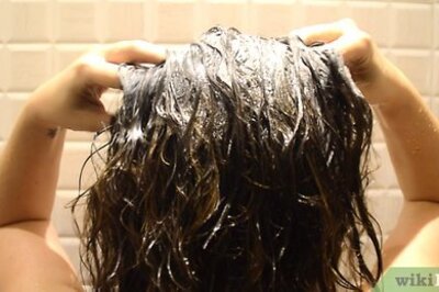 How to Make Frizzy or Curly Hair Into Straight Hair