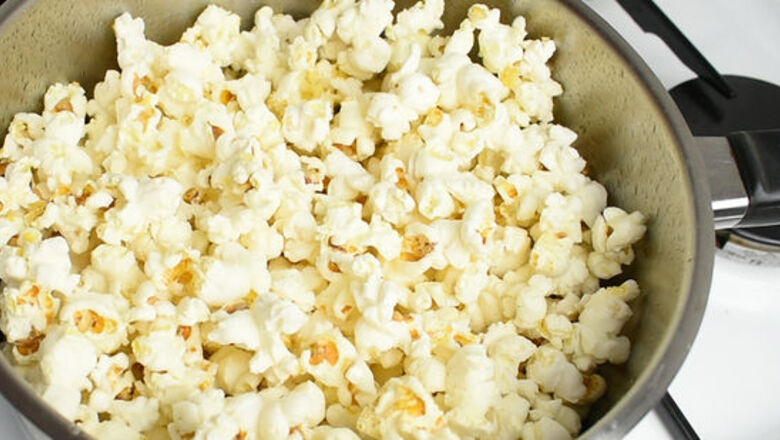 How to Make Popcorn Balls for Birds