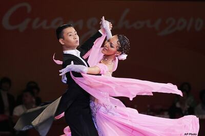 Chinese dominate dance floor, take all 10 gold