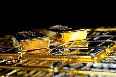 Gold Holds Steady On Softer Dollar, Investors Eye Powell's Speech