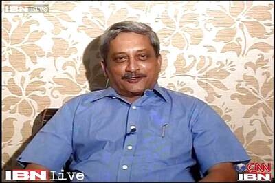 Need to treat terrorists without differentiation: Manohar Parrikar