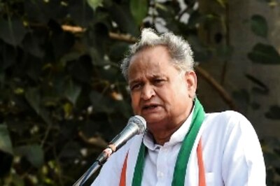 'Hope He Keeps Party Interest in Mind': Ashok Gehlot's Advice for Amarinder as Capt Hangs His Boots
