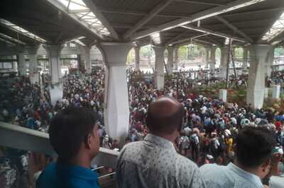 Mumbai Local Train: Harbour Line Services Disrupted After Fire Near Nerul Station