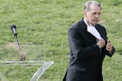 IOC's Rogge says he trusts Brazil on Games security