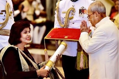 Deepa Malik Chooses a Graceful Sabyasachi Ensemble To Receive The Padma Shri Award