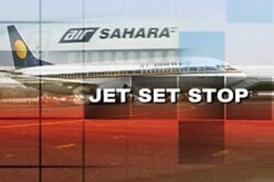 2 top Jet officials quit, give no reason