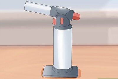 How to Use a Kitchen Torch