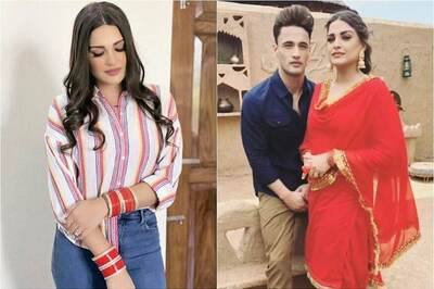 Himanshi Khurana Flaunts Chooda, Mangalsutra Bracelet In New Pic; Fans Wonder If She Married Asim