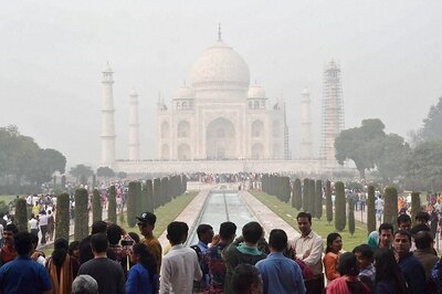 Taj Mahal Visit to Get Costlier, Govt Announces Special Ticket of Rs 200 to Enter Main Mausoleum