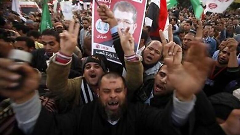 Egyptians narrowly back constitution: Official