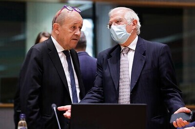 EU Weighs Lukashenko Sanctions, Meets His Belarus Opponent