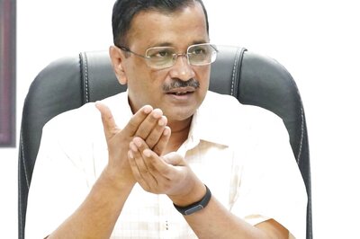Delhi CM Announces Rs 5,000 Aid to Workers Amid Ban on Construction Work