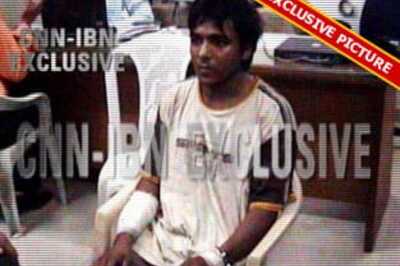 Act 'sensibly', give Kasab: Pakistan tells India