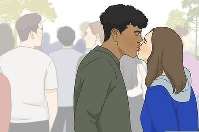How to Kiss in Public