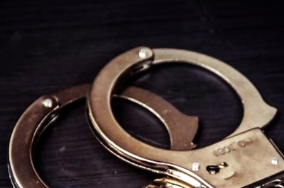 Brandished Swords and Rained Blows, Customers, Pub Staffers Engage in All-Out Brawl Over Rs 23k Bill