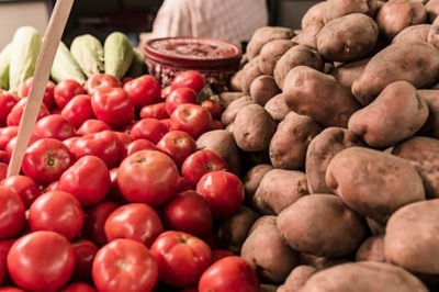 Tomato Rates Surge To Rs 90/kg In Delhi Markets As Supplies Hit Due To Rains