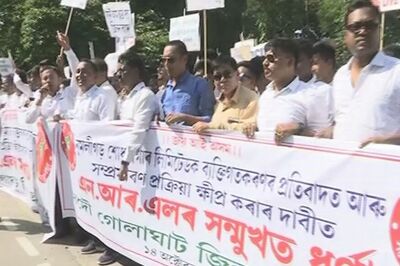 Employees' Union Seeks Resolution to Stop Privatisation of Numaligarh Refinery in Assam