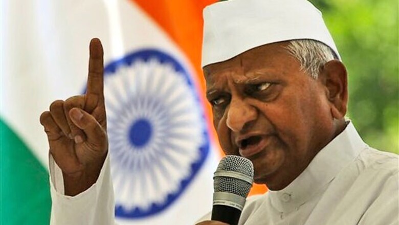 Court notices to Hazare, Kejriwal for showing disrespect to Indian Constitution