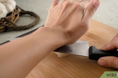 How to Chop Garlic
