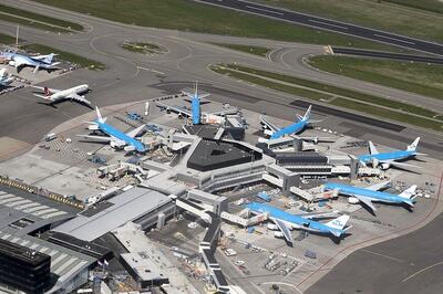 Storm Kills 3 in the Netherlands, Flights Scrapped