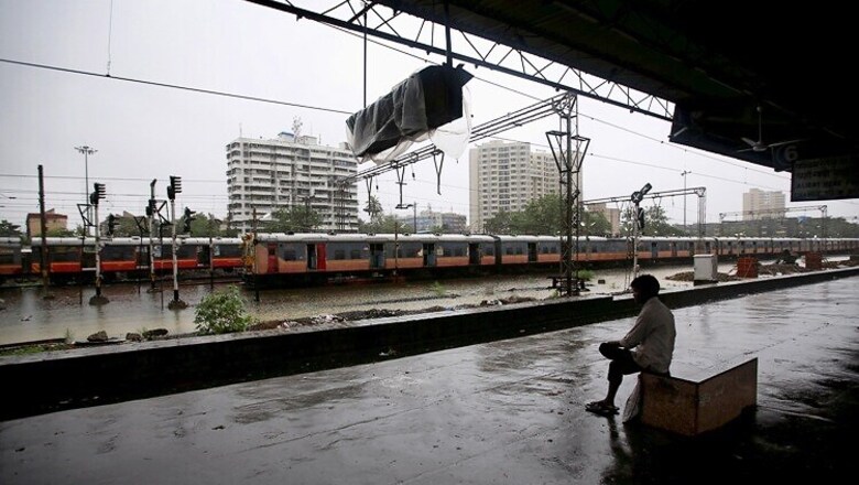 Government eyes railway facilities to conduct skill development programmes
