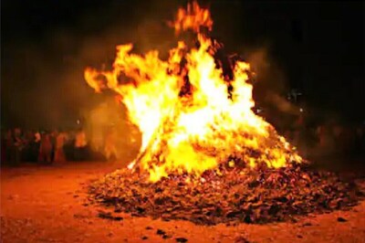 In a First, 'Holika Dahan' to be Performed Early Morning in Bhopal as Shivraj Govt Hints at More Covid Curbs