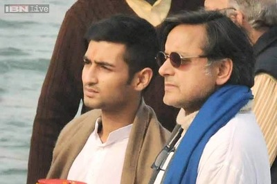 Snapshot: Husband Shashi Tharoor, son Shiv Menon immerse Sunanda Pushkar's ashes in Haridwar