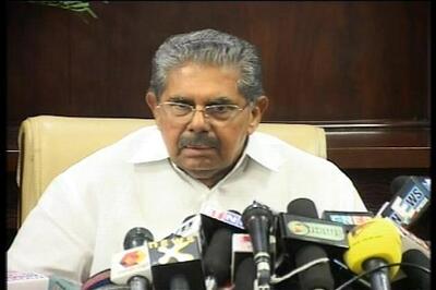 NRIs' response on voting rights not good: Ravi