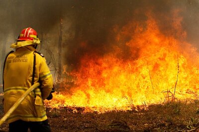 Australia Bushfire Toll Reaches 28 as Another Firefighter Dies