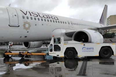 Vistara Plane Suffers Engine Damage After Being Hit by Tow Truck at Mumbai Airport; Passengers Safe