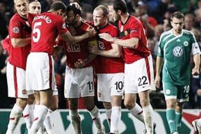 Carrick seals hard-fought win for Manchester United