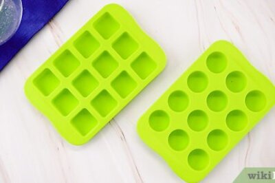 How to Make Ice Cubes Without a Tray