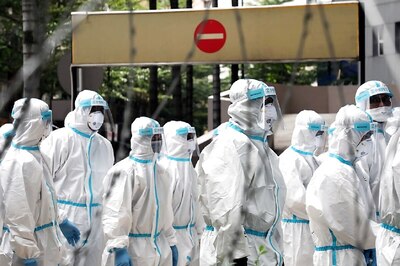 Video of Public Apathy Towards Suspected Elderly COVID-19 Patient Goes Viral in Bengal