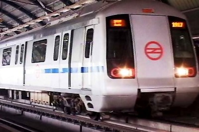 Protests likely over Ajit Singh's bungalow, Delhi Metro shuts down one station