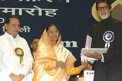 In Pics: Bachchan, RDB shine at National Awards
