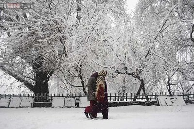 Season's first snowfall eludes Kashmir valley's plains