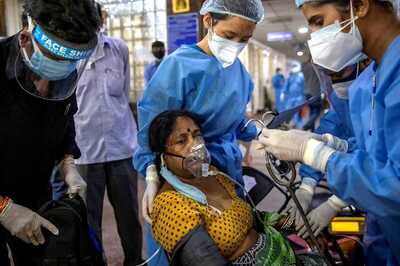 News18 Afternoon Digest: Daily Covid Cases Cross 4L Mark for 1st Time, Only 6 States to Begin Vaccination from Today