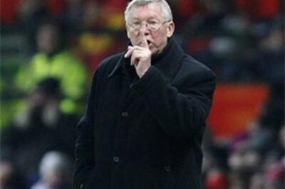 Ferguson hints at use of Manchester United's bench
