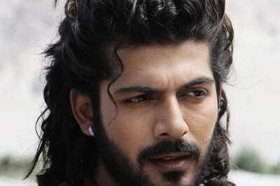 Sheezan Khan Hopes For 'Peace and Love' In FIRST Statement After Bail In Tunisha Sharma Case