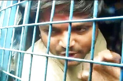 Gujarat: Mobile Internet services banned after Hardik Patel's detention