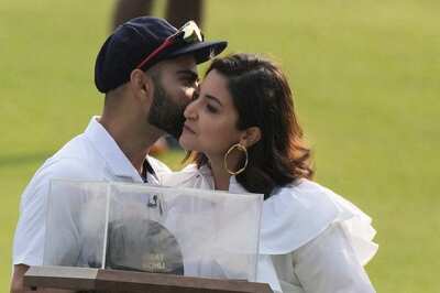 Anushka Sharma Flooded With Phone Calls After Virat Kohli's Ind vs Pak Performance, Didn't Know What To Do