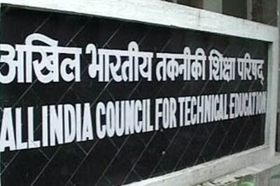 Technical education council official arrested for bribery